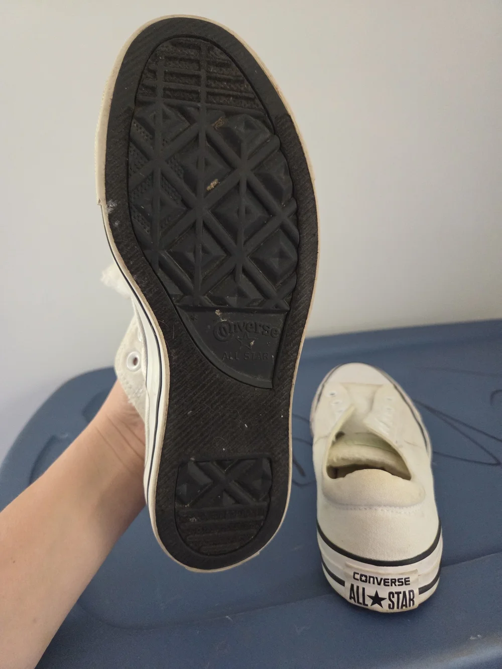 Converse Size 8 Kids' All Star Low-Top Canvas Sneakers in Off-White